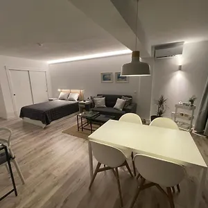 apartamento-c-y-l.hotelsinnerja.org/