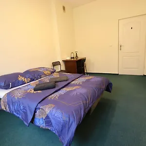 https://fantastic-ns42-room-m.warsawhotelspoland.com