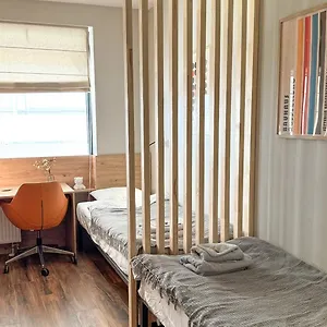 https://queen-double-room-2-two-shared-bathrooms.warsawhotelspoland.com